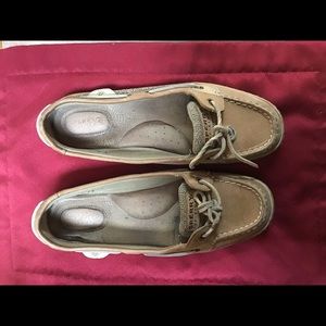 Sperry women’s top sider boat shoes - size 8.5